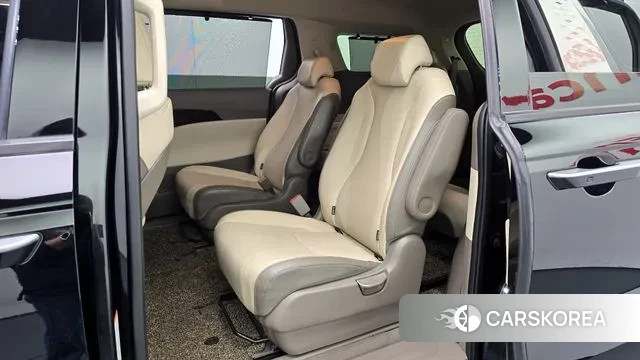 Kia Carnival 4th generation 2022 Черный из Кореи, фото 3