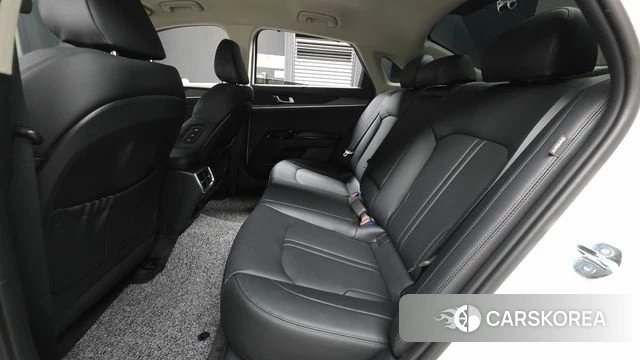 Kia The New K5 3rd generation 2025 Белый из Кореи, фото 3
