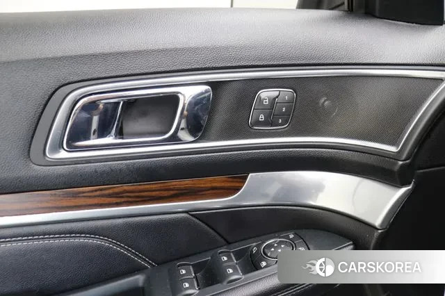 Ford Explorer 2018 Белый из Кореи, фото 3