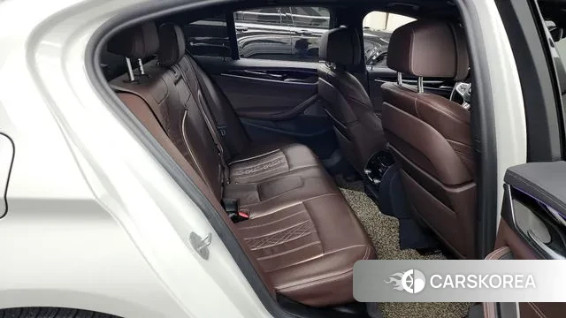 BMW 5 Series (G30) 2021 Белый из Кореи, фото 3