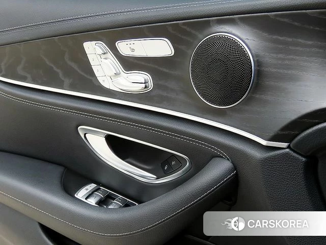 Mercedes-Benz E-Class W213 2020 Серый из Кореи, фото 3