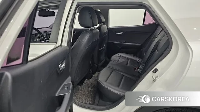 Kia Stonic 2018 Белый из Кореи, фото 3