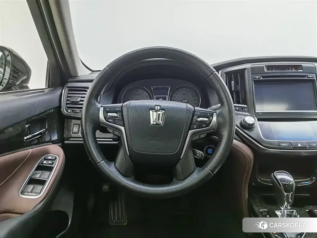 Toyota Crown 2018 Черный из Китая, фото 3