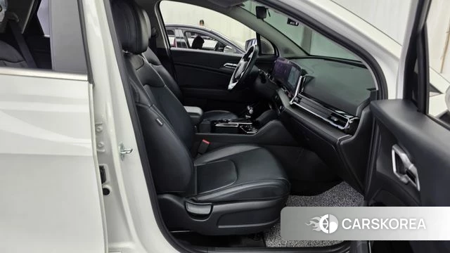 Kia Sportage 5th Generation 2022 Белый из Кореи, фото 3