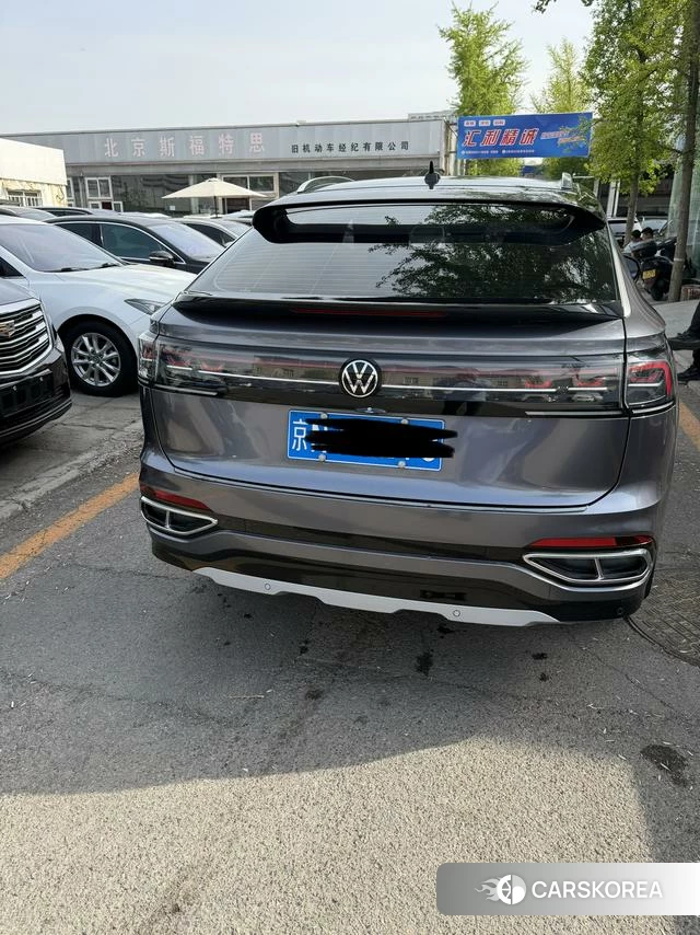 Volkswagen Tanyue X 2023 Темно-серый из Китая, фото 3