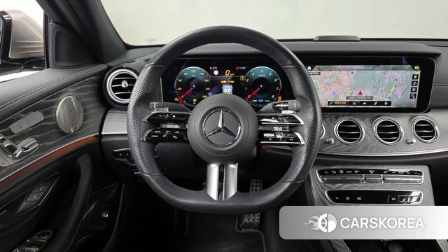 Mercedes-Benz E-Class W213 2022 Песочный из Кореи, фото 3