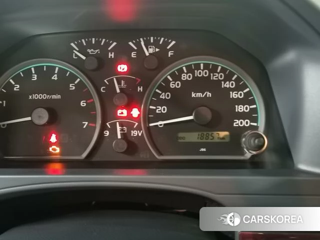 Toyota Land Cruiser 70 Series 2024 Серебристо-серый из Китая, фото 3