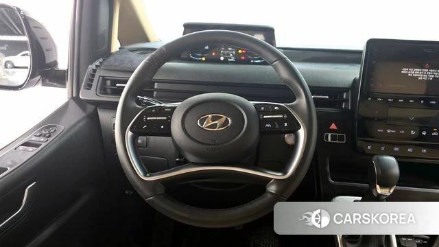 Hyundai Staria 2023 Серебряный из Кореи, фото 3