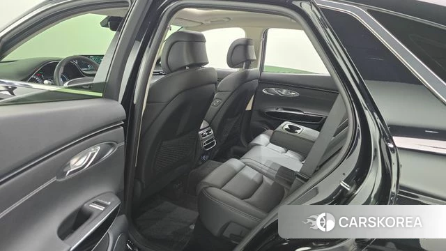Genesis GV70 2023 Черный из Кореи, фото 3