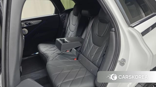 BMW XM (G09) 2023 Белый из Кореи, фото 3