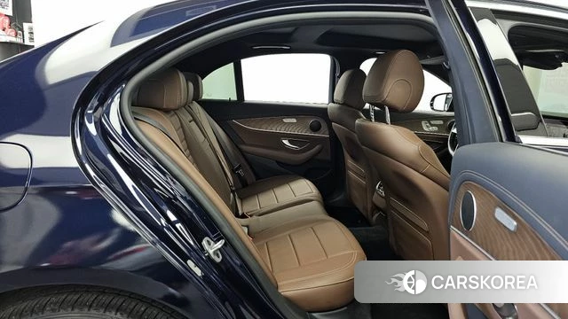 Mercedes-Benz E-Class W213 2021 Синий из Кореи, фото 3