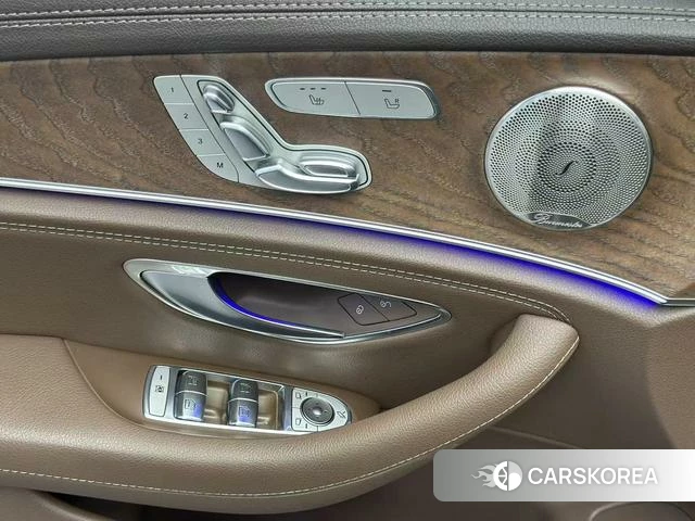 Mercedes-Benz E-class 2021 Черный из Китая, фото 3