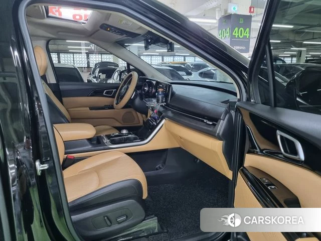 Kia Carnival 4th generation 2023 Черный из Кореи, фото 3