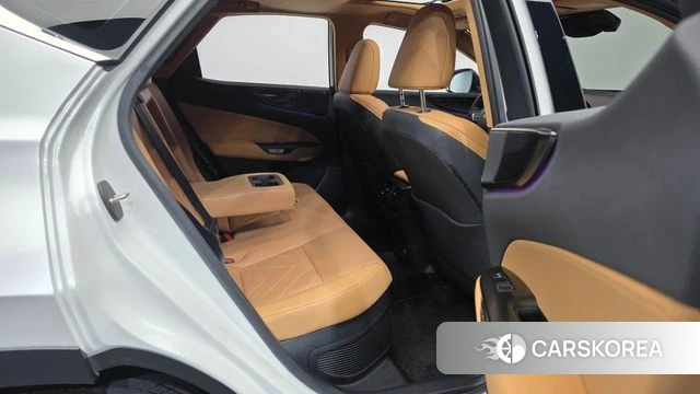 Lexus NX350h Second generation 2024 Белый из Кореи, фото 3