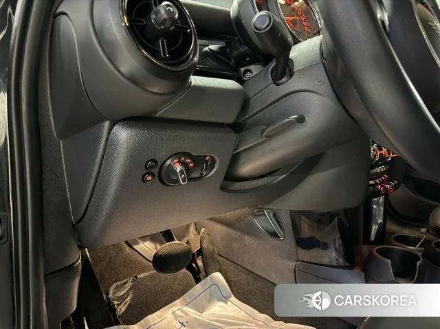 Mini Cooper 2021 Черный из Кореи, фото 3