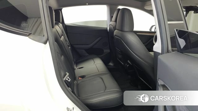 Tesla Model Y 2024 Белый из Кореи, фото 3