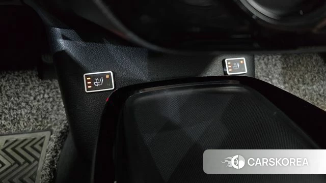 Toyota Prius 4th Generation 2021 Белый из Кореи, фото 3