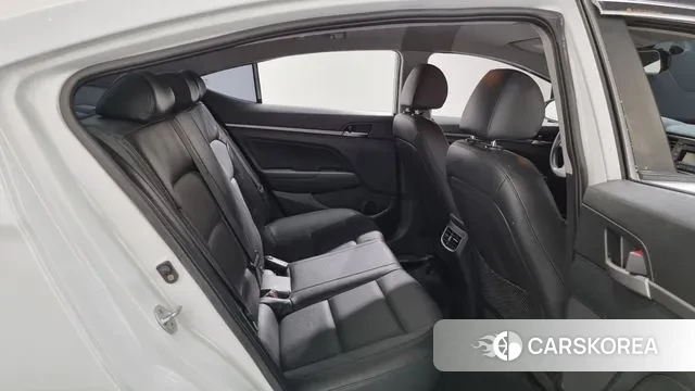 Hyundai Avante AD 2018 Белый из Кореи, фото 3