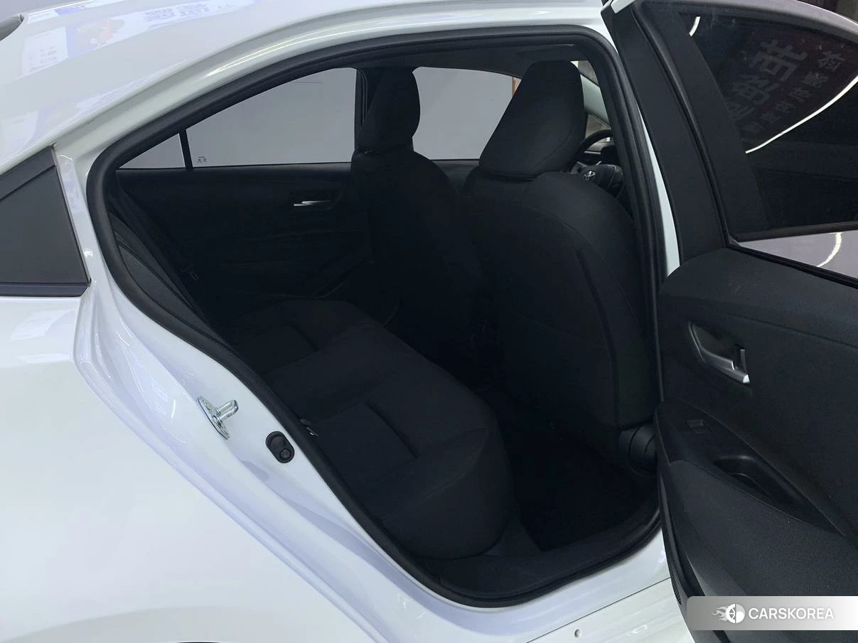 Toyota Levin 2023 Белый из Китая, фото 3