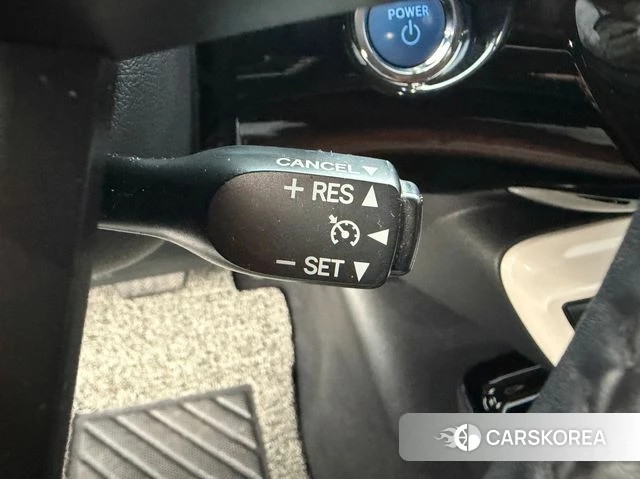 Toyota Prius 4th Generation 2018 Белый из Кореи, фото 3