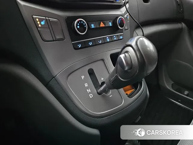 Hyundai The New Grand Starex 2018 Серебристо-серый из Кореи, фото 3