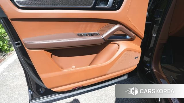 Porsche Cayenne (PO536) 2021 Черный из Кореи, фото 3