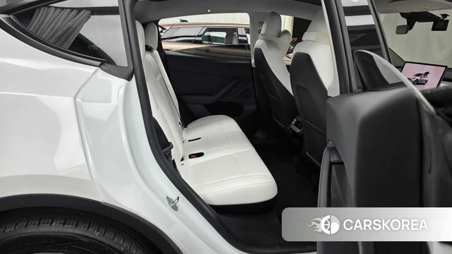 Tesla Model Y 2023 Белый из Кореи, фото 3