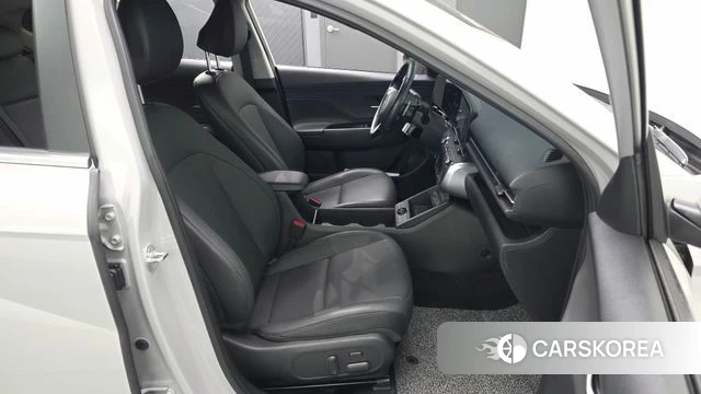 Hyundai Kona (SX2) 2023 Серый из Кореи, фото 3