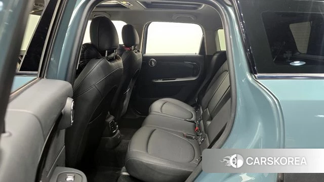 Mini Cooper Countryman 2023 Цвет галактики из Кореи, фото 3