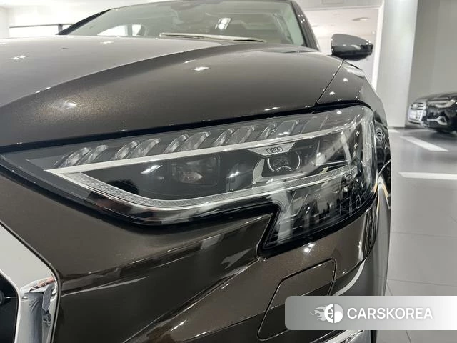 Audi A8 2024 Шампань из Китая, фото 3