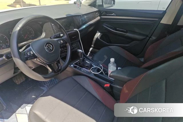 Volkswagen Bora 2021 Белый из Китая, фото 3