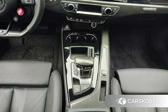 Audi A4L 2023 Темно-серый из Китая, фото 3