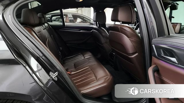 BMW 5 Series (G30) 2022 Серый из Кореи, фото 3