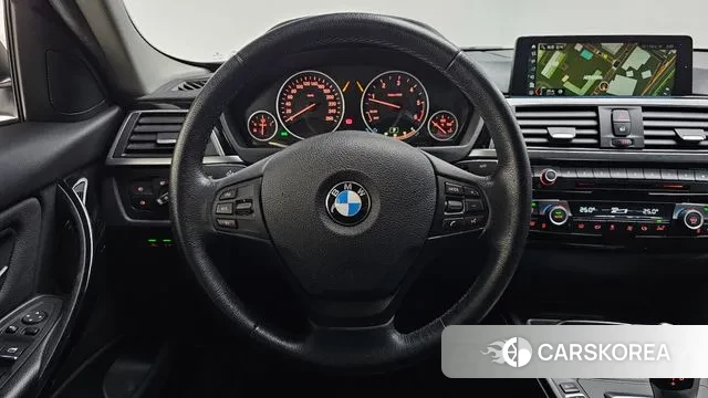 BMW 3 Series (F30) 2018 Белый из Кореи, фото 3