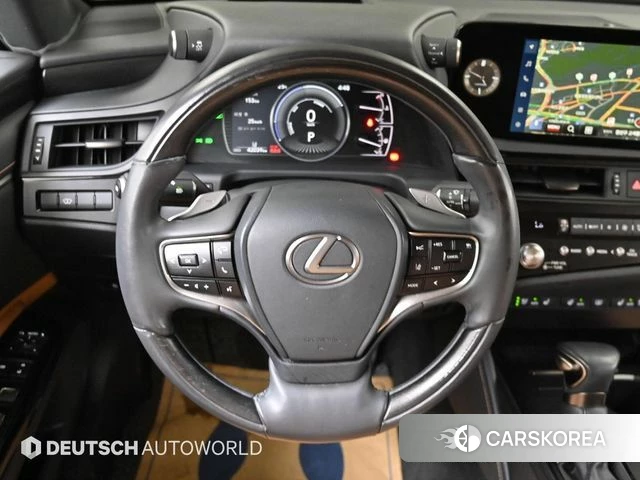 Lexus ES300h 7th generation 2023 Серебристо-серый из Кореи, фото 3