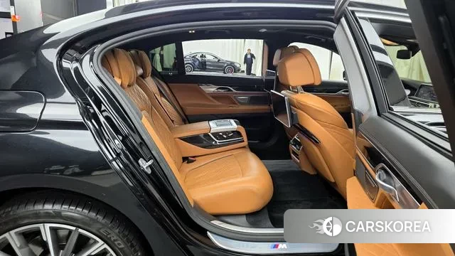 BMW 7 Series (G11) 2021 Черный из Кореи, фото 3