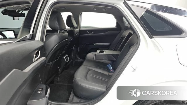 Kia The New K5 3rd generation 2024 Белый из Кореи, фото 3