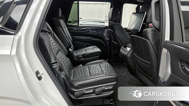 Cadillac Escalade 5th Generation 2021 Белый из Кореи, фото 3