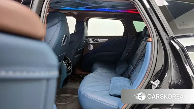 BMW XM (G09) 2025 Серебристо-серый из Кореи, фото 3