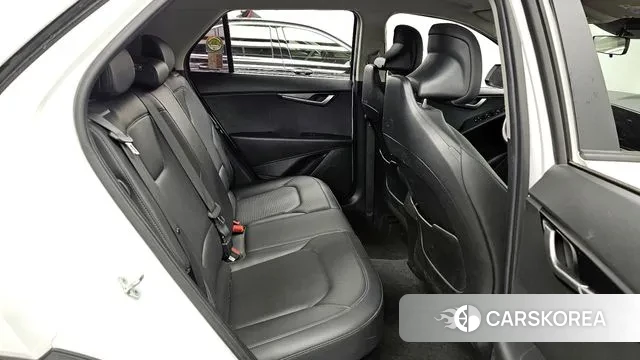 Kia Di Ol Nu Niro 2022 Белый из Кореи, фото 3