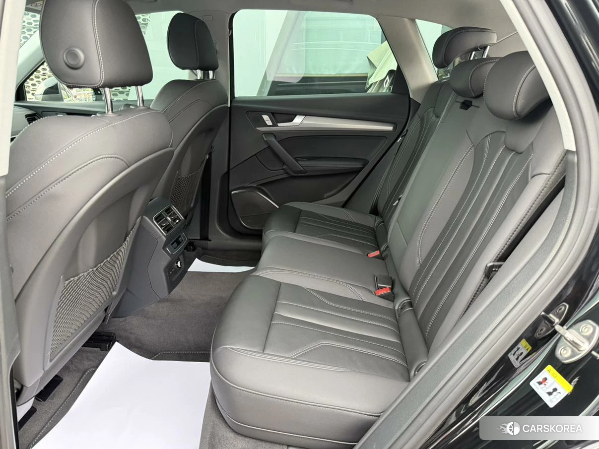Audi Q5L 2023 Черный из Китая, фото 3