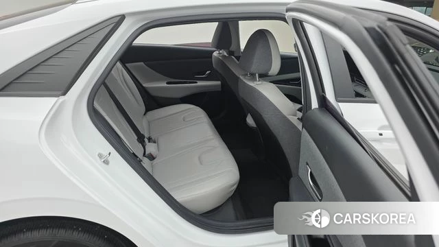 Hyundai Avante (CN7) 2021 Белый из Кореи, фото 3