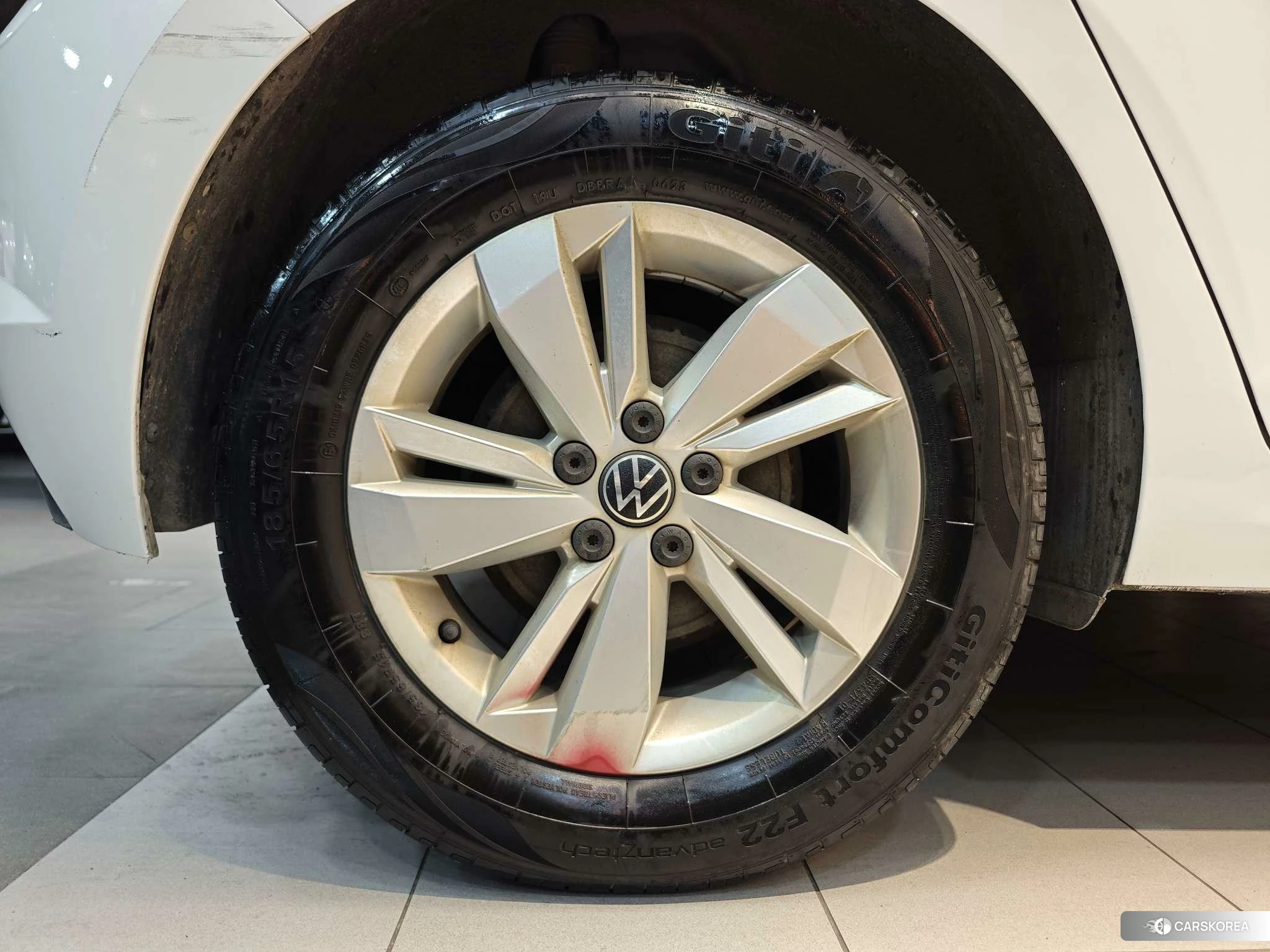 Volkswagen Polo 2023 Белый из Китая, фото 3