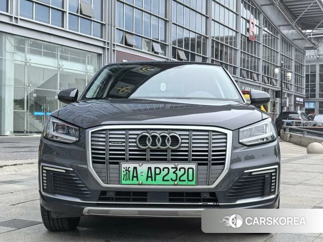 Audi Q2L e-tron 2021 Черный из Китая, фото 3