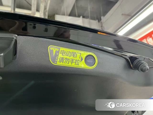 Tesla Model 3 2023 Черный из Китая, фото 3