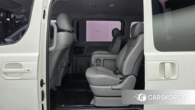 Hyundai The New Grand Starex 2019 Белый из Кореи, фото 3