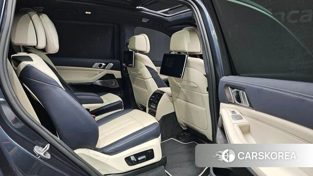 BMW X7 (G07) 2022 Серый из Кореи, фото 3