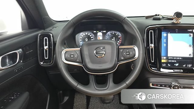 Volvo XC40 2019 Белый из Кореи, фото 3