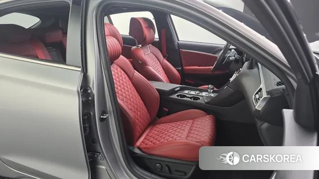 Genesis The New G70 Shooting Brake 2024 Серебряный из Кореи, фото 3