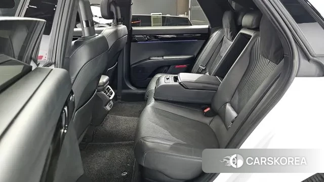 Hyundai Grandeur Hybrid (GN7) 2023 Белый из Кореи, фото 3